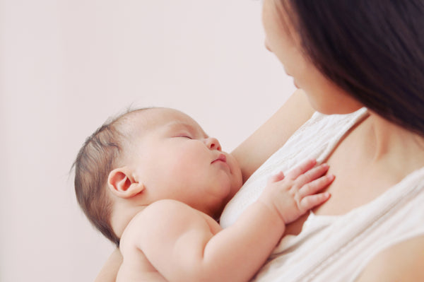 7 Unusual but Common Things that Happen to You While Breastfeeding