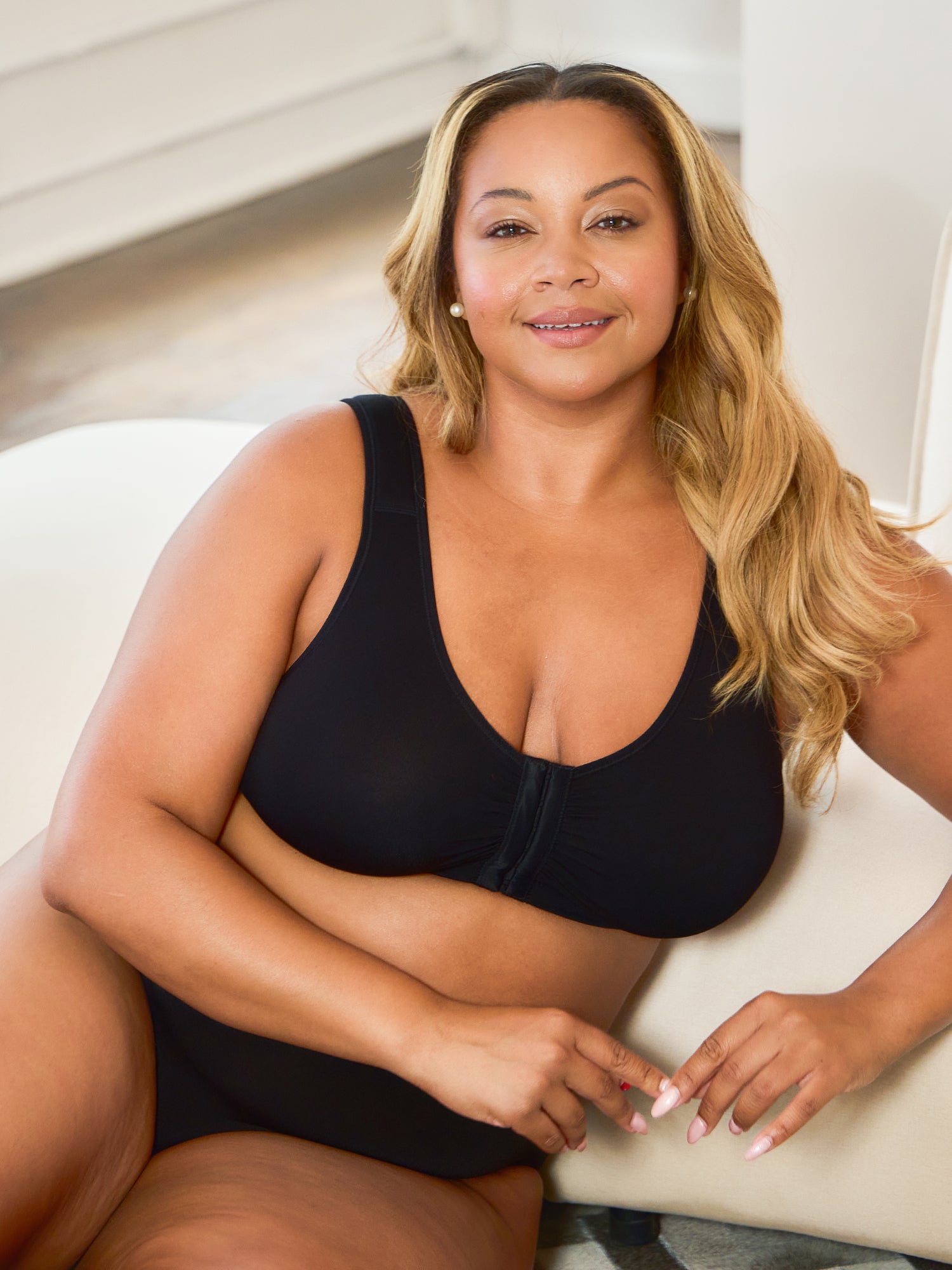 The Laurel - Cooling Comfort Seamless Front-Closure Bra - Black Onyx,M