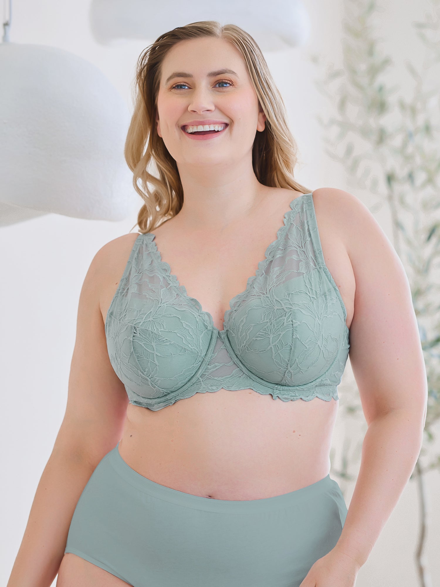 The Willow - Lightly Padded Lace Plunge Underwire Bra - Slate,40A