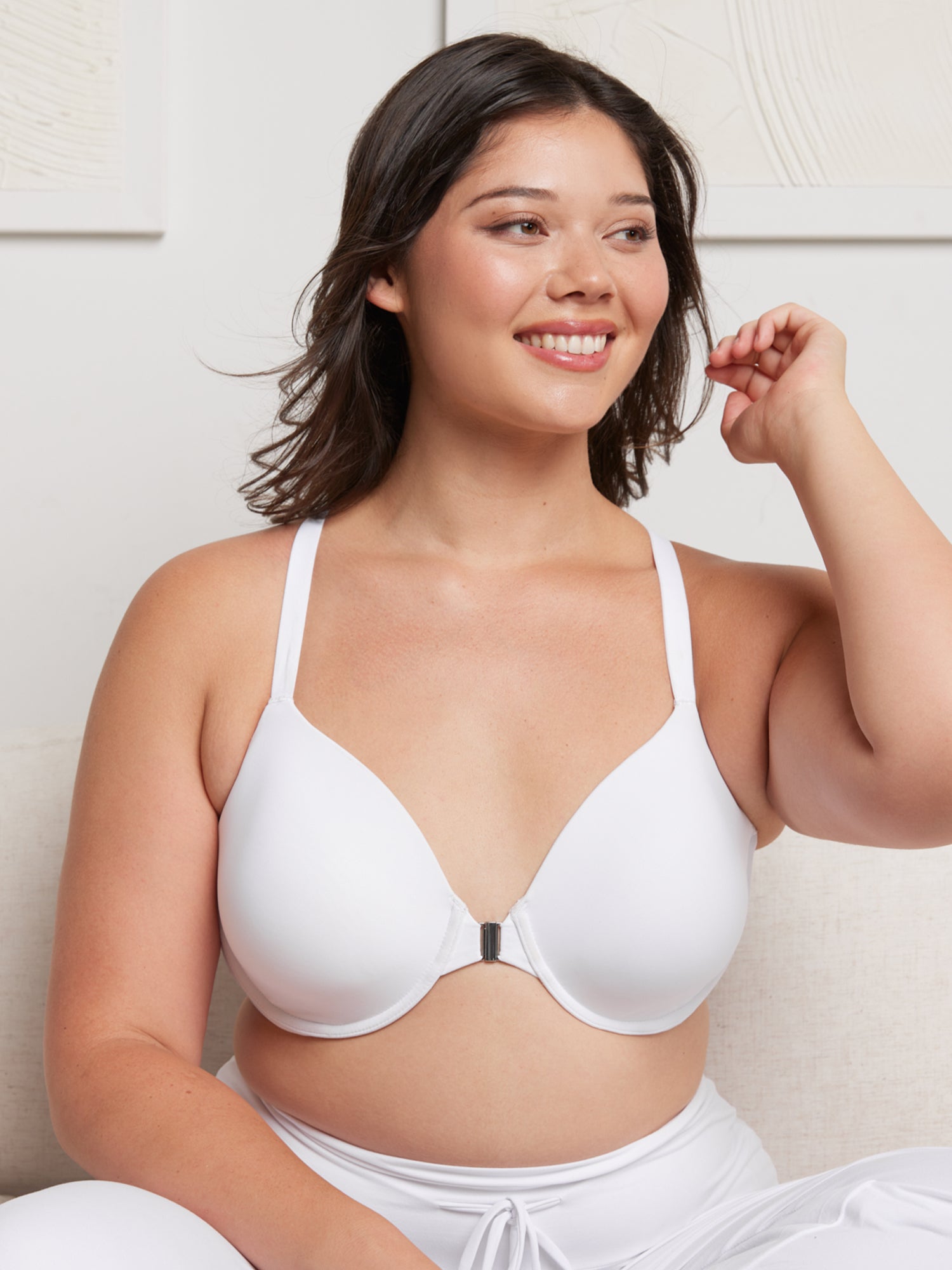 The Luna - Lightly Padded Front-Closure Racerback T-Shirt Bra - White,40A