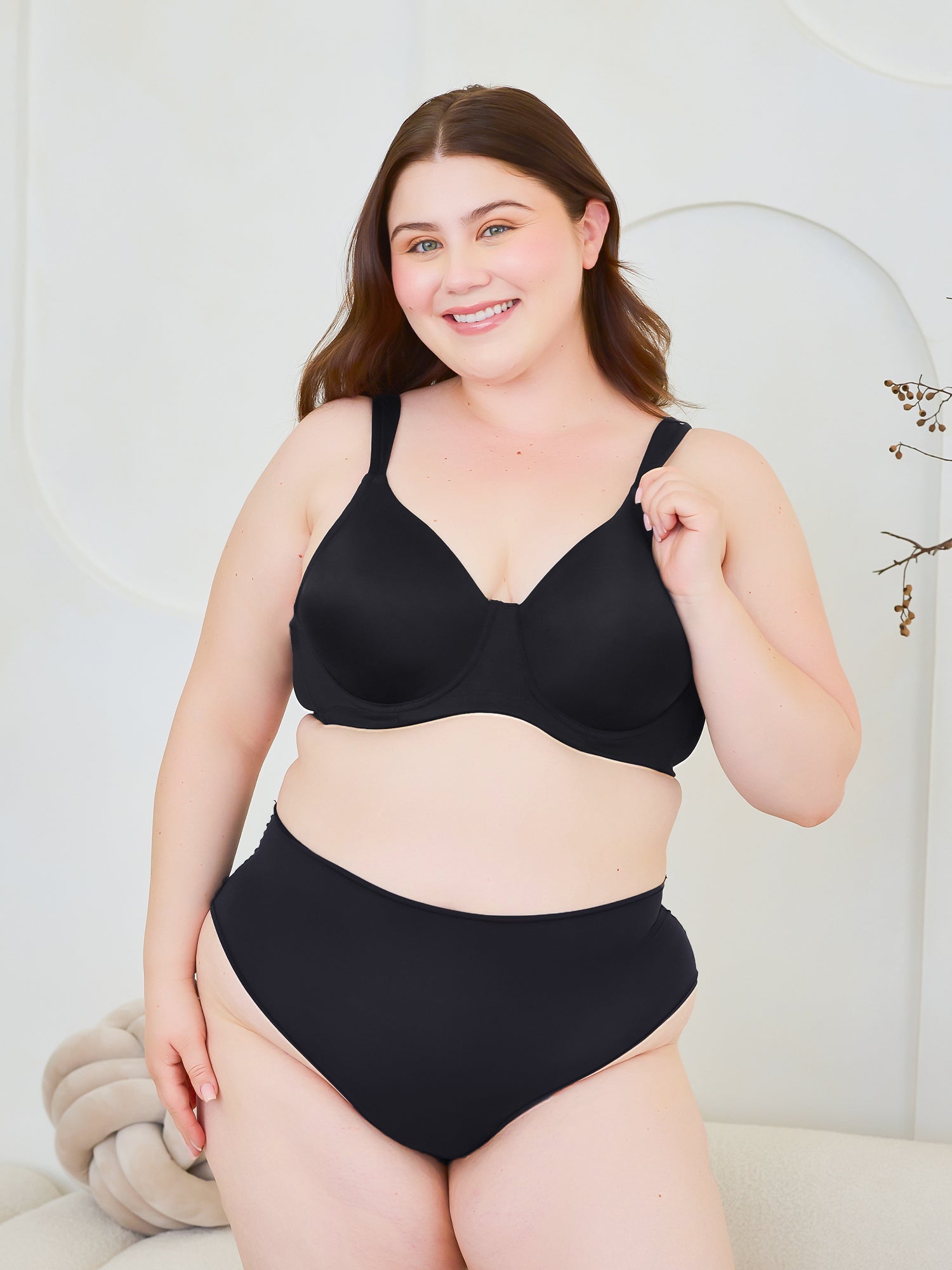 The Brigitte Full Coverage - Lightly Padded Wireless T-Shirt Bra - Black,36A