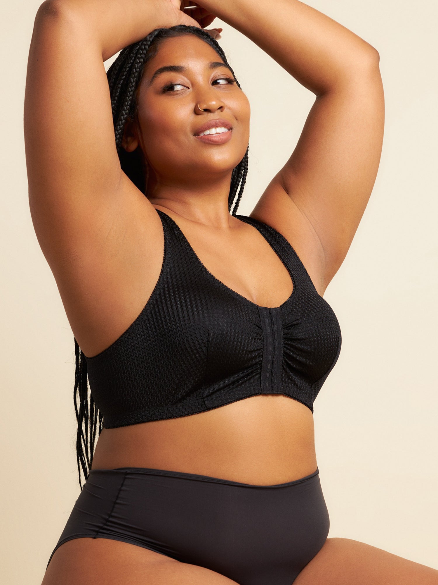 The Marlene - Wireless Silky Front-Closure Comfort Bra - Black,36BCD