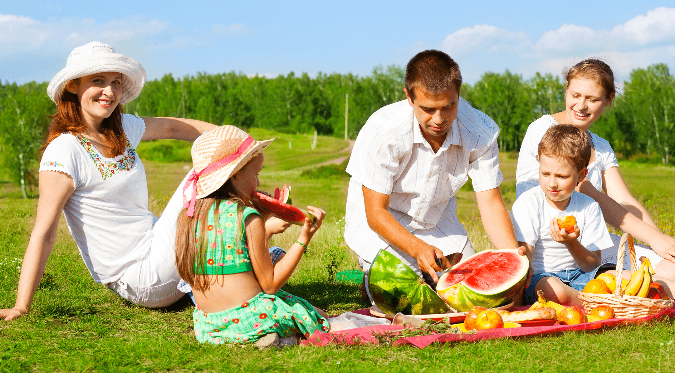 Let’s Have a Picnic! The Bras for Every Summer Picnic