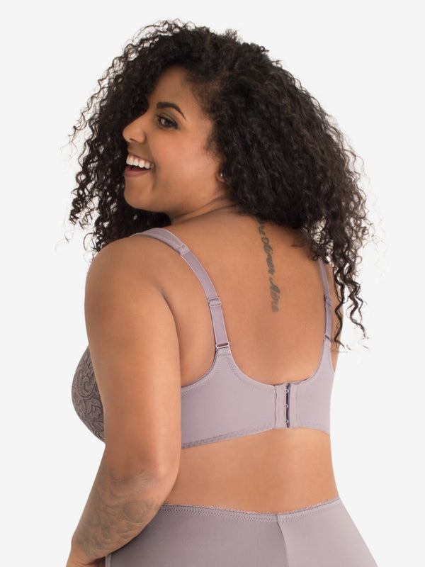 Back view of scalloped lace underwire bra in dusty lavender