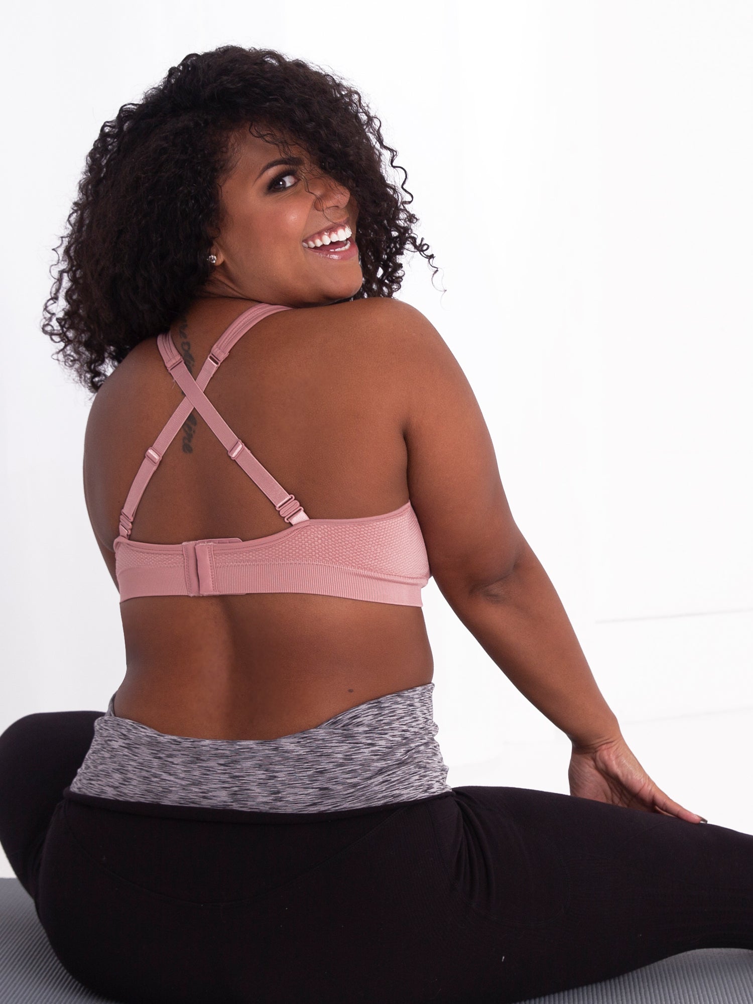 The Simone - Seamless Medium-Impact Sports Bra